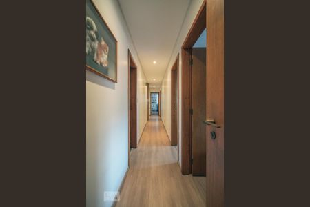 Apartamento para alugar com 240m², 5 quartos e 4 vagas
