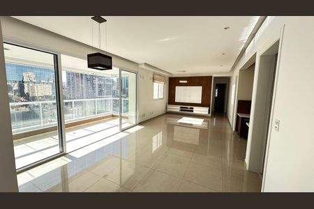 Apartamento para alugar com 3 quartos, 118m² em Jardim das Acacias, São Paulo
