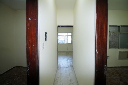 Corredor de casa para alugar com 2 quartos, 70m² em Vigário Geral, Rio de Janeiro