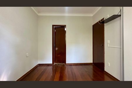 Apartamento à venda com 160m², 4 quartos e 2 vagasQuarto 