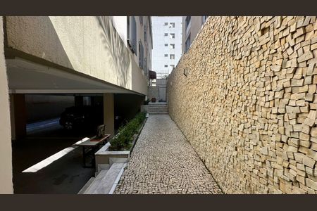 Apartamento à venda com 160m², 4 quartos e 2 vagasEntrada do prédio 
