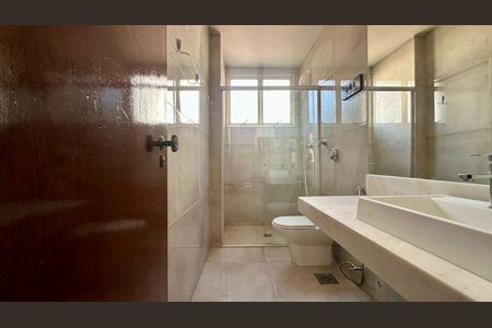 Apartamento à venda com 160m², 4 quartos e 2 vagasBanheiro 