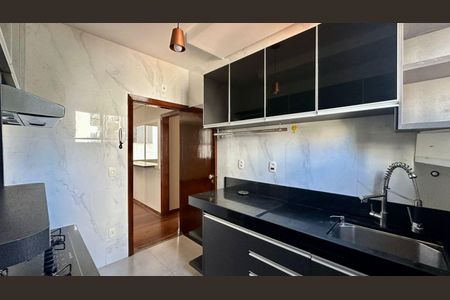 Apartamento à venda com 160m², 4 quartos e 2 vagasCozinha 