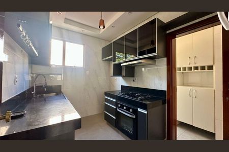 Apartamento à venda com 160m², 4 quartos e 2 vagasCozinha 
