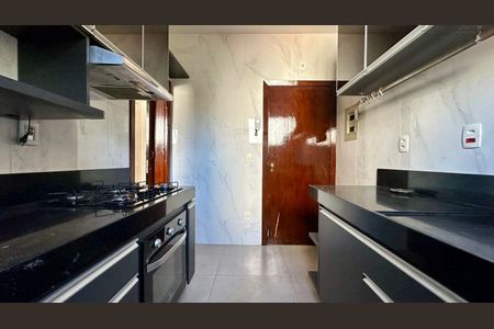 Apartamento à venda com 160m², 4 quartos e 2 vagasCozinha 