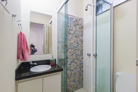 Apartamento à venda com 72m², 2 quartos e 1 vaga Apartamento à venda com 72m², 2 quartos e 1 vagaBanheiro - Social