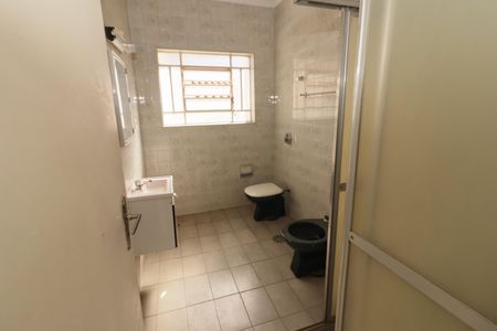 Casa para alugar com 160m², 3 quartos e 2 vagasBanheiro 2