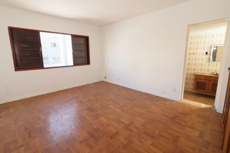 Casa para alugar com 160m², 3 quartos e 2 vagasSuíte 1