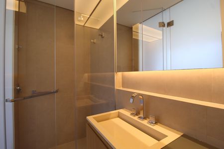 Banheiro de apartamento para alugar com 1 quarto, 38m² em Vila Nova Conceição, São Paulo