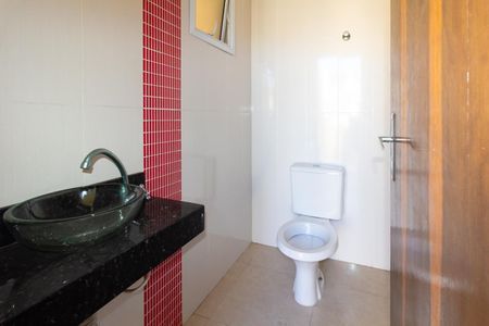 Casa à venda com 286m², 4 quartos e 2 vagas Casa à venda com 286m², 4 quartos e 2 vagasBanheiro de serviço