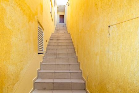 Casa à venda com 286m², 4 quartos e 2 vagas Casa à venda com 286m², 4 quartos e 2 vagasEscada área gourmet