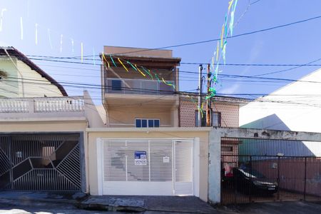 Casa à venda com 286m², 4 quartos e 2 vagas Casa à venda com 286m², 4 quartos e 2 vagasFachada