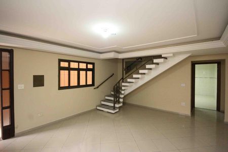 Casa para alugar com 3 quartos, 110m² em Vila Carrão, São Paulo
