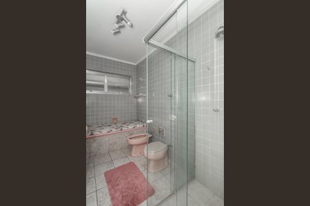 Apartamento para alugar com 205m², 4 quartos e 2 vagas Apartamento para alugar com 205m², 4 quartos e 2 vagasBanheiro da Suíte