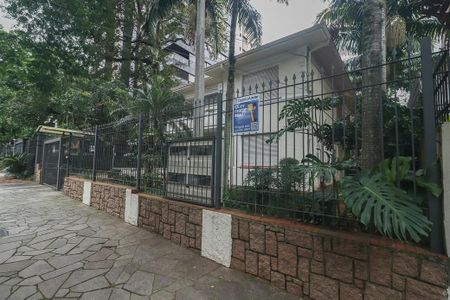 Apartamento para alugar com 205m², 4 quartos e 2 vagas Apartamento para alugar com 205m², 4 quartos e 2 vagasFachada