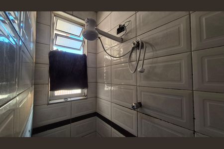Casa à venda com 128m², 3 quartos e 2 vagas Casa à venda com 128m², 3 quartos e 2 vagasBanheiro