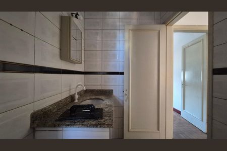 Casa à venda com 128m², 3 quartos e 2 vagas Casa à venda com 128m², 3 quartos e 2 vagasBanheiro