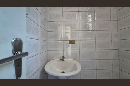 Casa à venda com 128m², 3 quartos e 2 vagas Casa à venda com 128m², 3 quartos e 2 vagasBanheiro