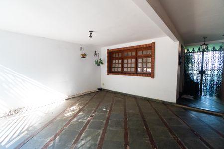 Garagem de casa à venda com 3 quartos, 144m² em Parque Jabaquara, São Paulo
