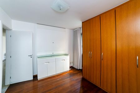 Apartamento para alugar com 75m², 2 quartos e 2 vagas Apartamento para alugar com 75m², 2 quartos e 2 vagasSuíte