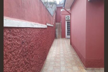 Casa à venda com 4 quartos, 256m² em Bela Aliança, São Paulo