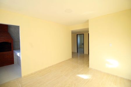 Sala de casa para alugar com 2 quartos, 60m² em Vigário Geral, Rio de Janeiro