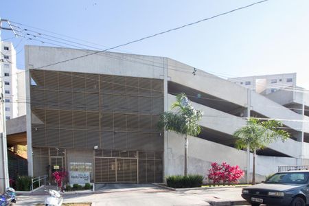 Apartamento à venda com 48m², 2 quartos e 1 vaga Apartamento à venda com 48m², 2 quartos e 1 vagaFachada