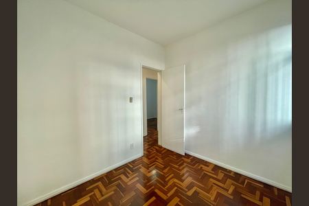 Apartamento para alugar com 60m², 3 quartos e sem vaga