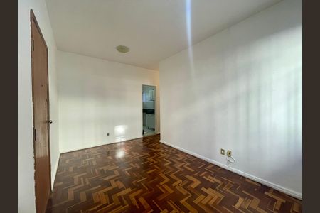 Apartamento para alugar com 60m², 3 quartos e sem vaga