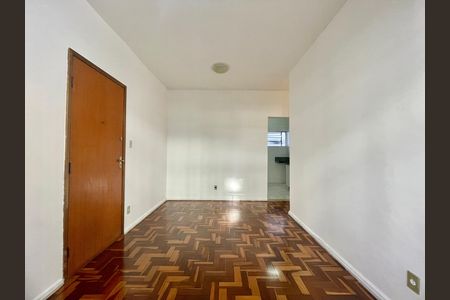 Apartamento para alugar com 60m², 3 quartos e sem vaga