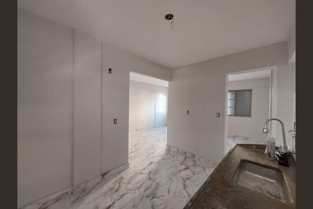 Apartamento à venda com 50m², 2 quartos e sem vaga Apartamento à venda com 50m², 2 quartos e sem vagaCozinha