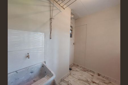 Apartamento à venda com 50m², 2 quartos e sem vaga Apartamento à venda com 50m², 2 quartos e sem vagaLavanderia