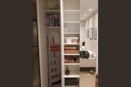 Apartamento à venda com 52m², 1 quarto e 1 vaga Apartamento à venda com 52m², 1 quarto e 1 vagaÁrea de serviço