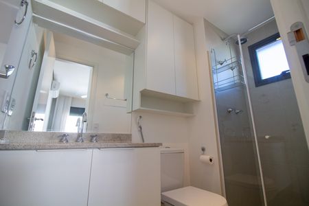 Apartamento à venda com 66m², 2 quartos e 2 vagas Apartamento à venda com 66m², 2 quartos e 2 vagasBanheiro da Suíte