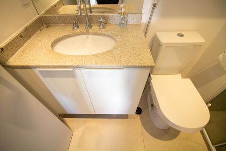 Apartamento à venda com 66m², 2 quartos e 2 vagas Apartamento à venda com 66m², 2 quartos e 2 vagasBanheiro