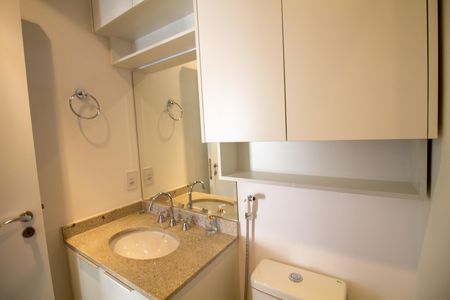 Apartamento à venda com 66m², 2 quartos e 2 vagas Apartamento à venda com 66m², 2 quartos e 2 vagasBanheiro