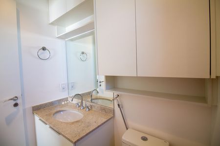 Apartamento à venda com 66m², 2 quartos e 2 vagas Apartamento à venda com 66m², 2 quartos e 2 vagasBanheiro da Suíte