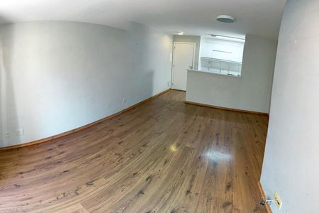 Sala de apartamento para alugar com 3 quartos, 48m² em Vila Suzana, São Paulo