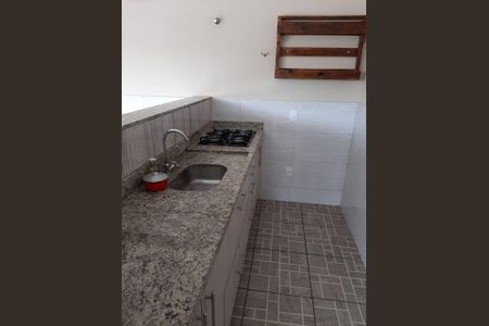 Casa à venda com 286m², 2 quartos e 3 vagas
