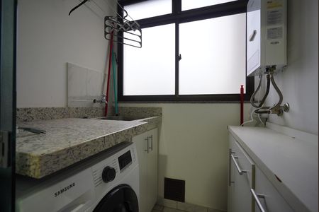 Apartamento à venda com 72m², 2 quartos e 1 vaga Apartamento à venda com 72m², 2 quartos e 1 vagaCozinha e Área de Serviço