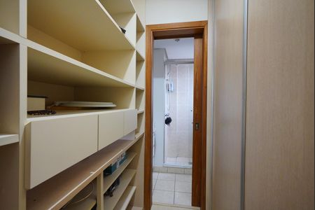 Apartamento à venda com 72m², 2 quartos e 1 vaga Apartamento à venda com 72m², 2 quartos e 1 vagaSuite closet