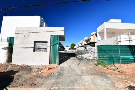 Casa de condomínio à venda com 130m², 3 quartos e 2 vagasFachado do condomínio