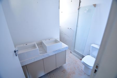 Casa de condomínio à venda com 130m², 3 quartos e 2 vagasBanheiro Suíte 3