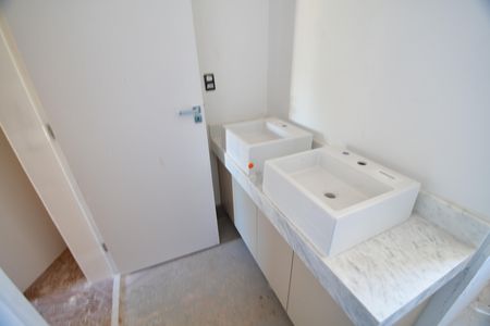 Casa de condomínio à venda com 130m², 3 quartos e 2 vagasBanheiro Suíte 3