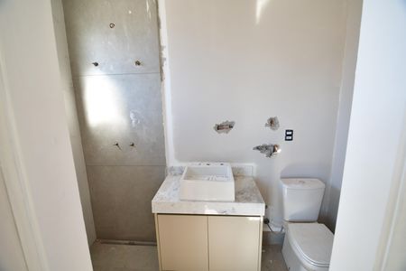 Casa de condomínio à venda com 130m², 3 quartos e 2 vagasBanheiro Suíte