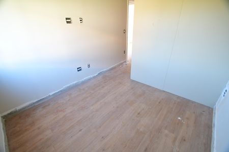 Casa de condomínio à venda com 130m², 3 quartos e 2 vagasSuíte 3