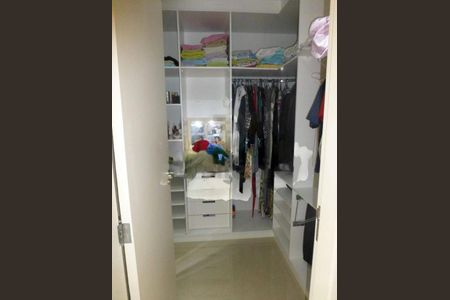 Casa à venda com 154m², 3 quartos e 4 vagas