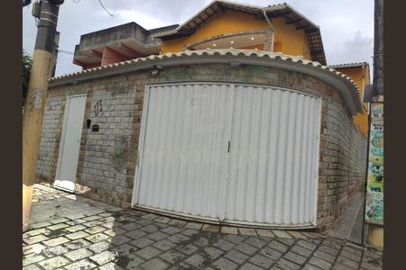 Casa à venda com 154m², 3 quartos e 4 vagas
