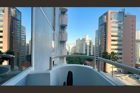 Apartamento à venda com 40m², 1 quarto e 1 vaga Apartamento à venda com 40m², 1 quarto e 1 vagaVaranda
