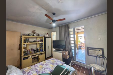 Casa à venda com 360m², 3 quartos e 3 vagas Casa à venda com 360m², 3 quartos e 3 vagasQuarto 4 Suite